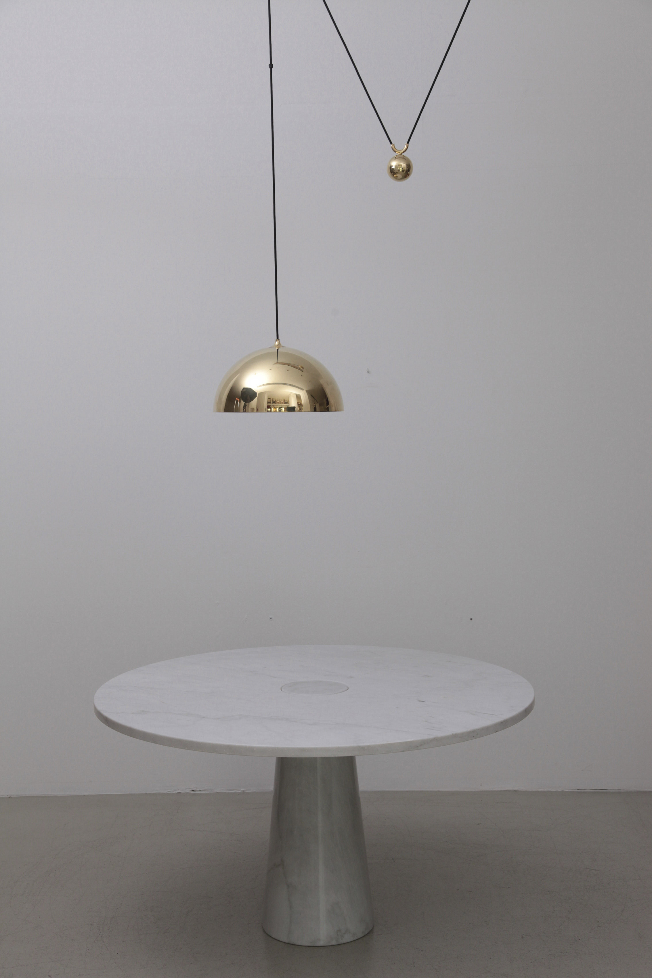 Posa Pendant With Counterweight By Florian Schulz