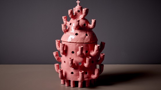 Ceramic vase Nr. 285 by Onka Allmayer-Beck in pink
